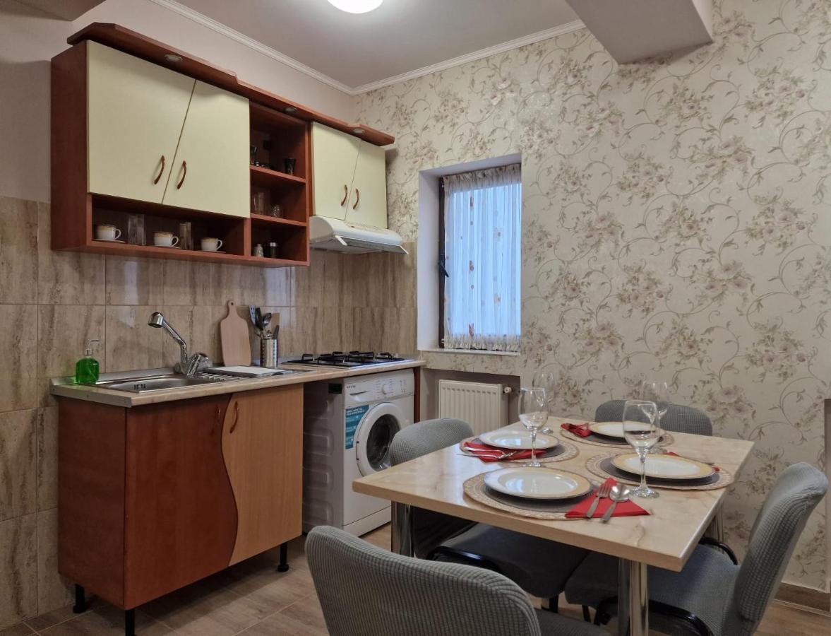 Laroka House Beautiful Apartment Universitate Center Bucharest Exterior photo