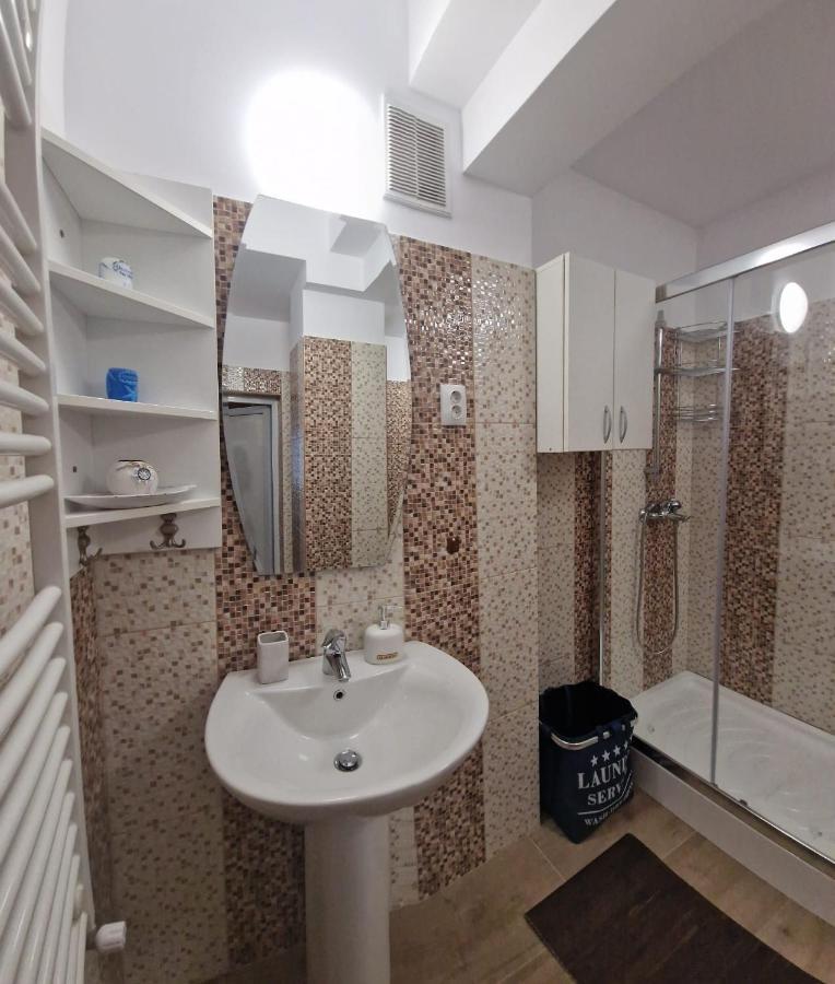 Laroka House Beautiful Apartment Universitate Center Bucharest Exterior photo